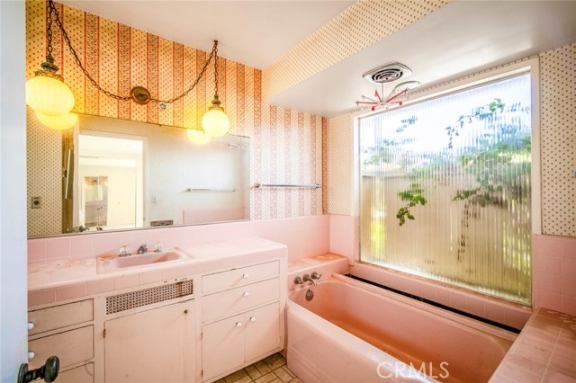 2018 Calle De Los Alamos, San Clemente CA: https://media.crmls.org/medias/5b422c48-5b03-4fae-8c6e-222005288f6d.jpg
