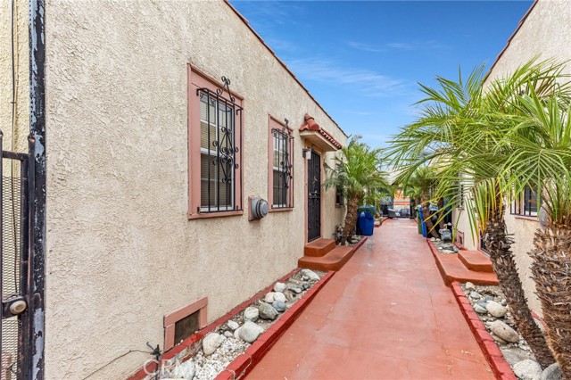 Detail Gallery Image 38 of 43 For 928 S Breed St, Los Angeles,  CA 90023 - – Beds | – Baths