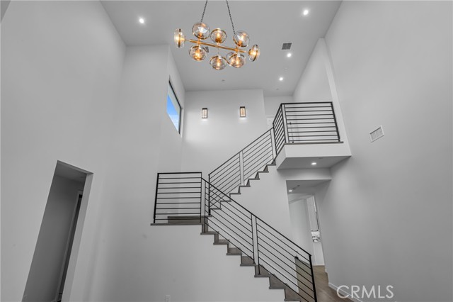 5196 Orange Place, Los Angeles CA: https://media.crmls.org/medias/5b42b0ec-bebc-41e2-9760-4a34119fa52d.jpg