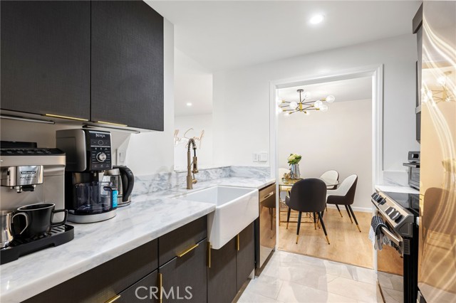 Detail Gallery Image 7 of 17 For 906 N Doheny Dr #318,  West Hollywood,  CA 90069 - 1 Beds | 1 Baths