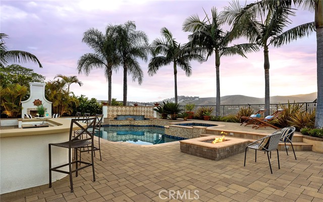 1110 Novilunio, San Clemente CA: https://media.crmls.org/medias/5b42b7d1-9bca-434c-8e48-025500c47e3d.jpg