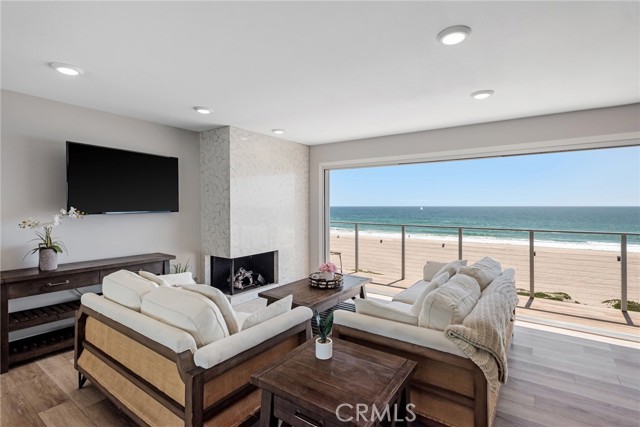 2208 The Strand, Manhattan Beach CA: https://media.crmls.org/medias/5b43ed82-d10b-4328-94bf-de9071396f4e.jpg