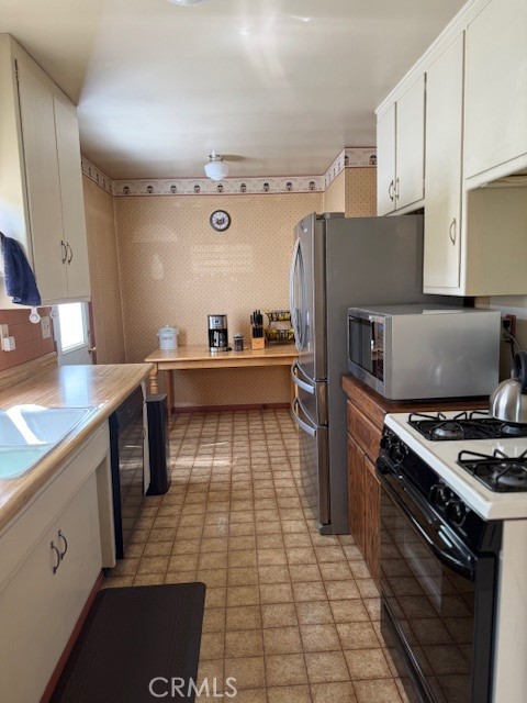 9912 Muroc Street, Bellflower CA: https://media.crmls.org/medias/5b4453c5-44fa-46db-a5b1-19d4804a6464.jpg