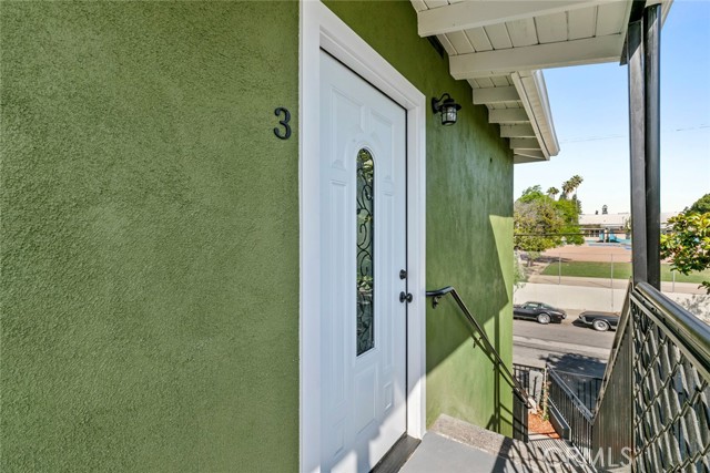 142 S Savannah Street, Los Angeles CA: https://media.crmls.org/medias/5b44751c-32b0-407b-86ab-ea6f4ee3b199.jpg