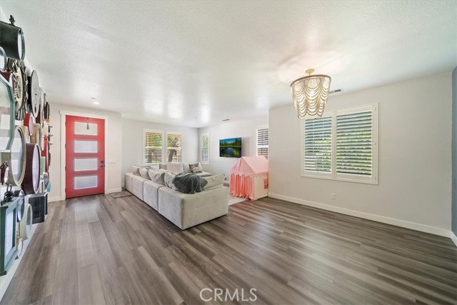Detail Gallery Image 13 of 48 For 1129 Shady Creek Dr, San Bernardino,  CA 92407 - 3 Beds | 2 Baths