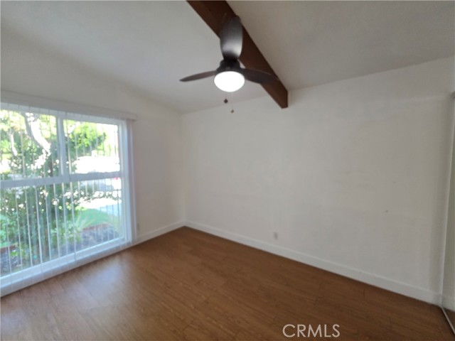 Detail Gallery Image 14 of 28 For 6423 Wilbur, Reseda,  CA 91335 - 3 Beds | 2 Baths