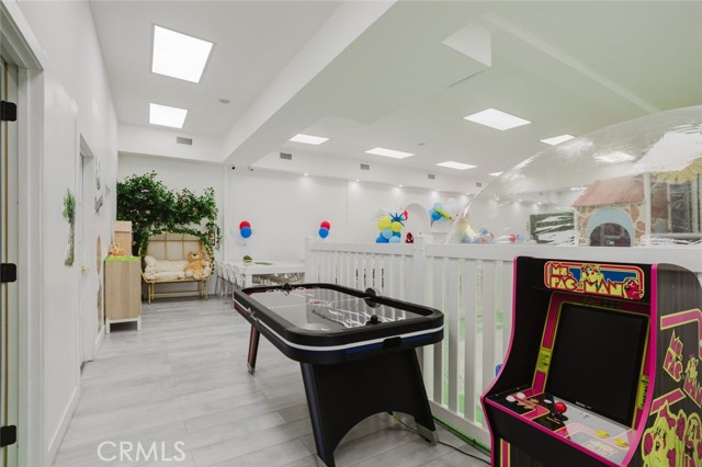  Commercial for Sale in Van Nuys, California