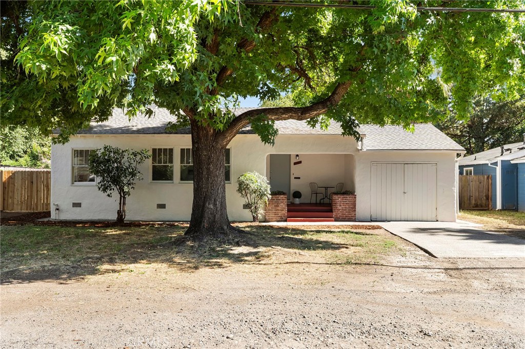 1221 Stewart