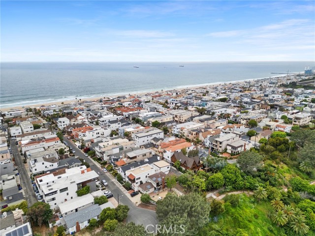 Detail Gallery Image 56 of 56 For 468 31st St, Manhattan Beach,  CA 90266 - 5 Beds | 4/1 Baths