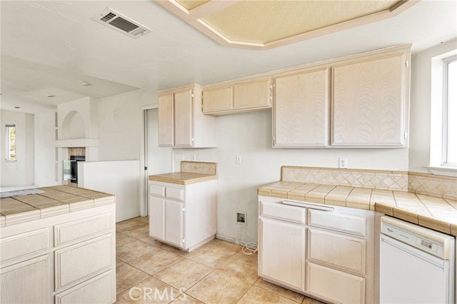 1026 Juniper Road, Pinon Hills CA: https://media.crmls.org/medias/5b4786ff-2681-4225-9503-6bde75c6ec80.jpg