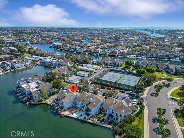 Detail Gallery Image 33 of 36 For 16090 Tortola Cir, Huntington Beach,  CA 92649 - 3 Beds | 3 Baths