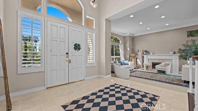 Image 4 of 62 For 2162 Euclid Avenue