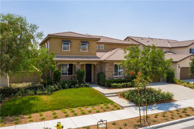 Detail Gallery Image 1 of 25 For 11829 Confluence Dr, Jurupa Valley,  CA 91752 - 5 Beds | 3 Baths