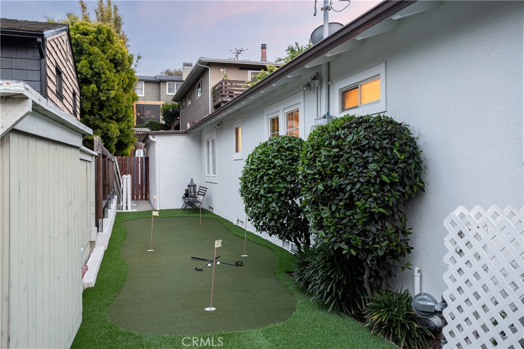 https://media.crmls.org/medias/5b48bc86-272d-4e5b-834e-703060baa328.jpg?preset=X-Large