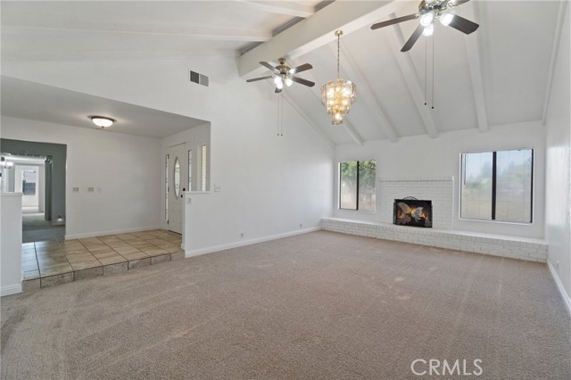 18691 Varden Drive, Madera CA: https://media.crmls.org/medias/5b49a8ec-3e9a-428e-ab38-4ad337b5f54c.jpg