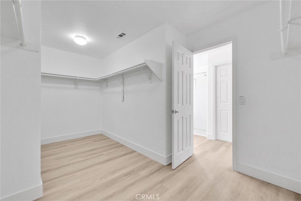 MLS #OC25151205 img 26