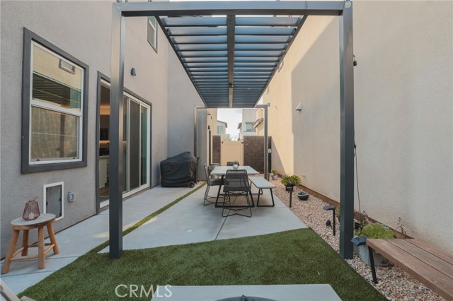 Detail Gallery Image 16 of 27 For 15818 Caterpillar Dr, Fontana,  CA 92336 - 4 Beds | 3 Baths