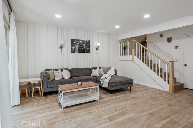 372 S Miraleste Drive, San Pedro CA: https://media.crmls.org/medias/5b4bdea6-450f-45d2-9e9c-9c9ab54cfd05.jpg