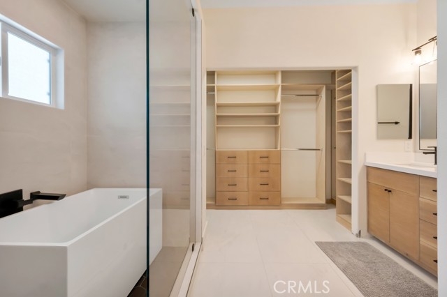 Detail Gallery Image 11 of 27 For 545 Shadow Ln, Simi Valley,  CA 93065 - 4 Beds | 2/1 Baths