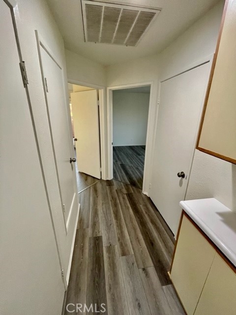 Image 16 of 28 For 79400 Avenue 42  B