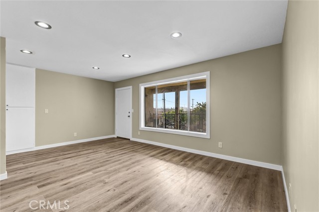 Detail Gallery Image 7 of 24 For 20526 S Western, Torrance,  CA 90501 - 2 Beds | 1 Baths