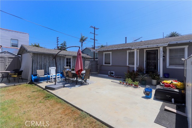 926 Newport Avenue, Long Beach CA: https://media.crmls.org/medias/5b4cc063-5913-4942-b8e7-fa5e041f9857.jpg