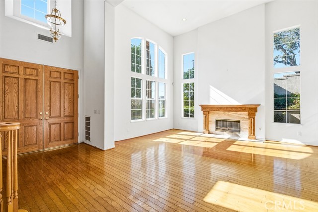 Detail Gallery Image 4 of 75 For 2409 Santiago, La Verne,  CA 91750 - 5 Beds | 3 Baths