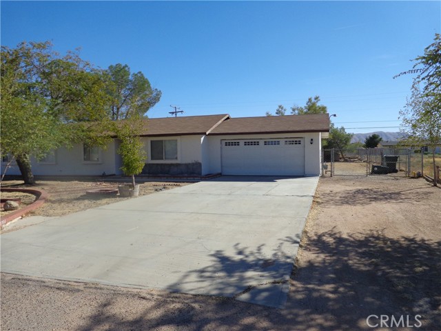 Detail Gallery Image 3 of 20 For 22693 Eyota Rd, Apple Valley,  CA 92308 - 4 Beds | 2 Baths