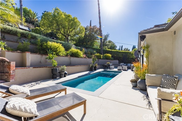 14422 Valley Vista