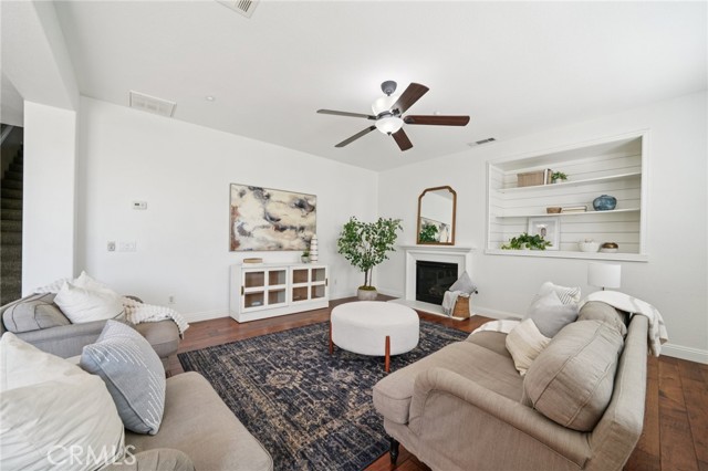 Detail Gallery Image 11 of 75 For 4805 Dovehurst Way, Fontana,  CA 92336 - 4 Beds | 4 Baths