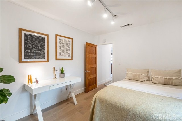 3004 Oak Avenue, Manhattan Beach, California 90266, 3 Bedrooms Bedrooms, ,2 BathroomsBathrooms,Residential,Sold,Oak,SB22239003