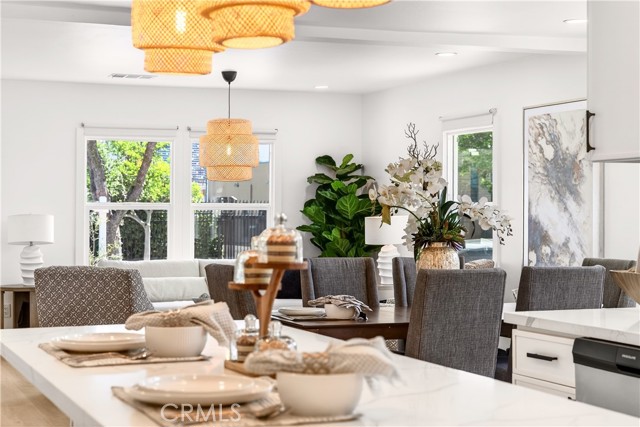 Detail Gallery Image 12 of 37 For 211 N Resh, Anaheim,  CA 92805 - 3 Beds | 3 Baths