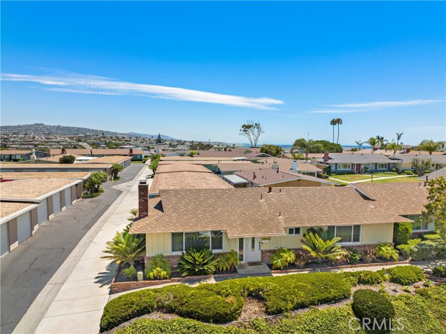 201 Monte Vista, San Clemente CA: https://media.crmls.org/medias/5b505a3e-2f4f-43cc-8912-473378714e0e.jpg