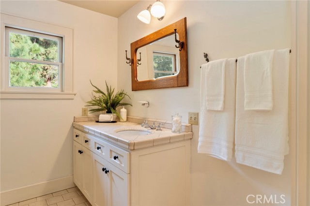 Detail Gallery Image 65 of 74 For 354 N Canon Ave, Sierra Madre,  CA 91024 - 4 Beds | 3/1 Baths