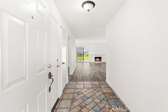 Detail Gallery Image 8 of 38 For 1224 Palos Verde, Corona,  CA 92880 - 3 Beds | 2 Baths