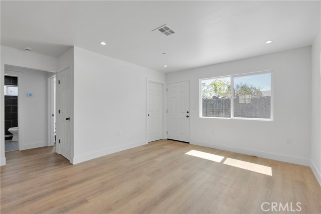 7357 Lynwood Way, Highland CA: https://media.crmls.org/medias/5b516f93-c141-4124-9621-dd58c482179d.jpg