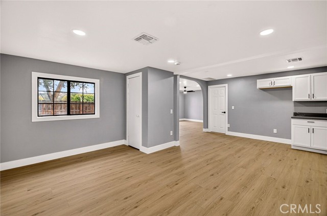 Image 12 of 50 For 7040 Fulton