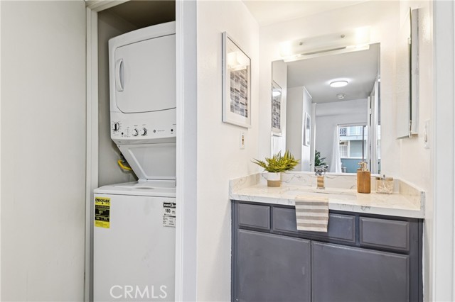 628 Daisy Avenue, Long Beach CA: https://media.crmls.org/medias/5b52fec9-0fde-4b8e-ba9e-4f65bd357b1e.jpg