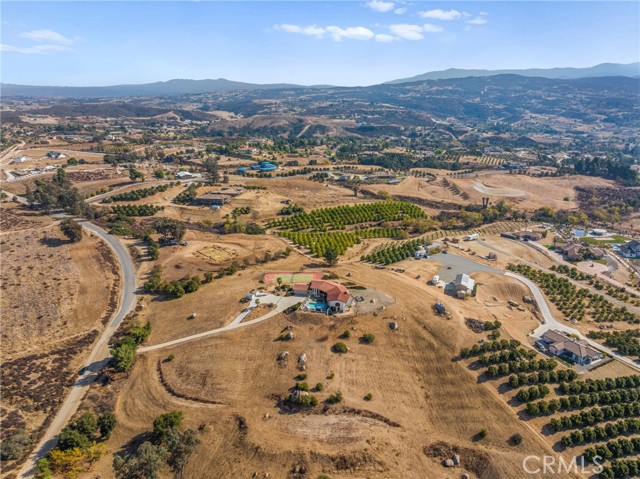 38225 Camino Sierra Road, Temecula CA: https://media.crmls.org/medias/5b533147-eae0-473d-b779-cd9904618322.jpg