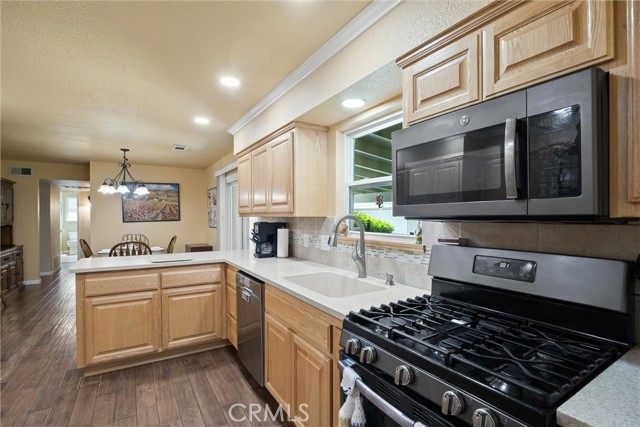 Detail Gallery Image 11 of 44 For 253 Gurnsey Dr, Red Bluff,  CA 96080 - 4 Beds | 3 Baths