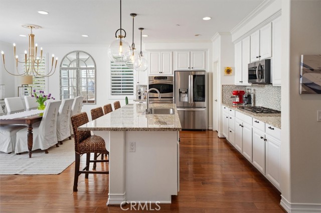 Detail Gallery Image 6 of 55 For 29116 West Hills Dr, Valencia,  CA 91354 - 4 Beds | 4 Baths