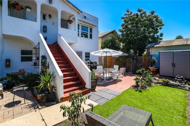 932 Coronado Avenue, Long Beach CA: https://media.crmls.org/medias/5b54d1fe-e972-4a6c-9f83-5629a69ce9fc.jpg