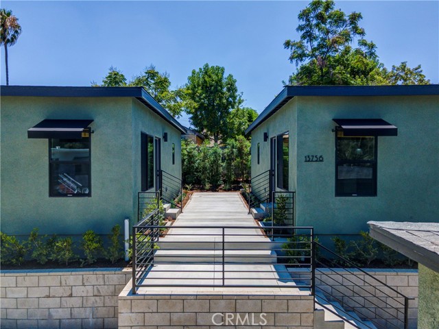 Detail Gallery Image 1 of 20 For 13756 Penn Street, Whittier,  CA 90601 - 1 Beds | 1 Baths