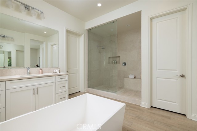 Detail Gallery Image 25 of 46 For 3017 Viejo Ridge North Dr, Lake Forest,  CA 92679 - 5 Beds | 4/1 Baths