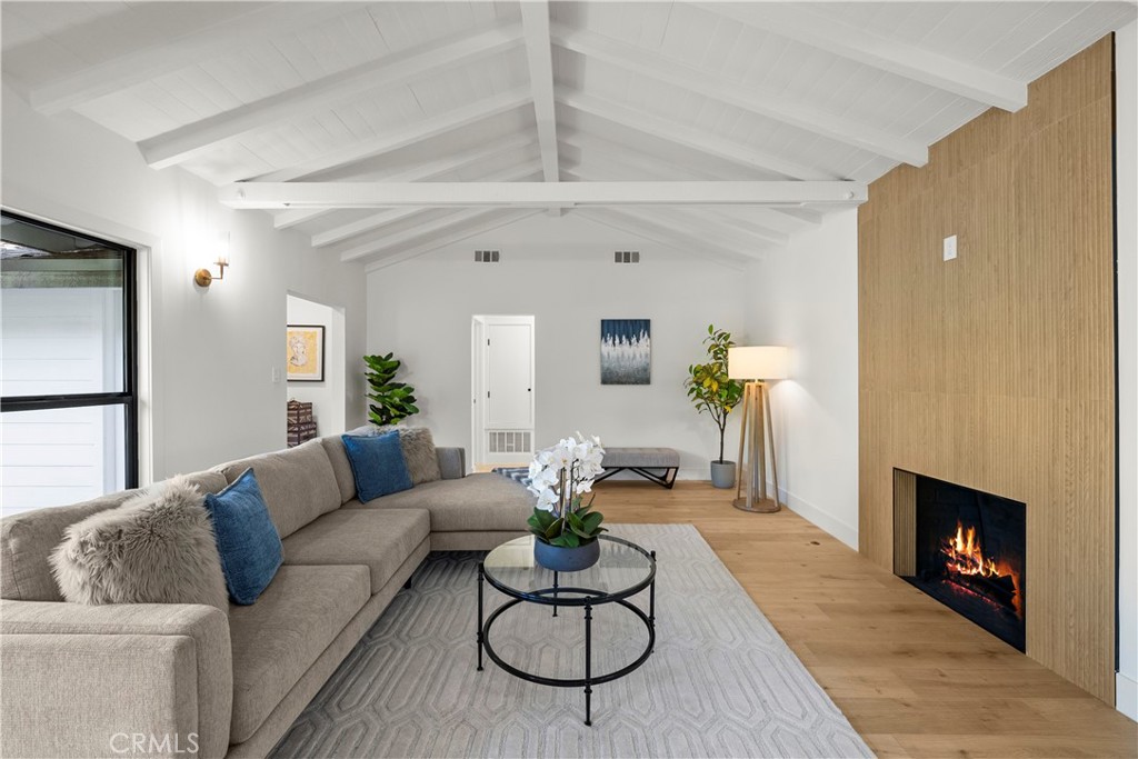 MLS #SR25268958 image #5