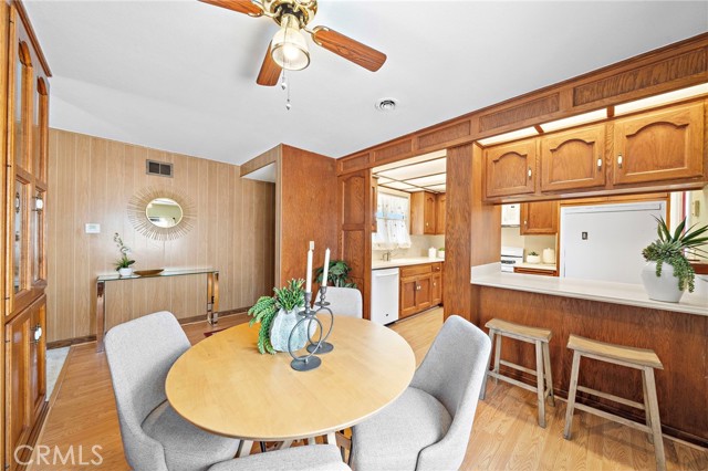 Detail Gallery Image 5 of 33 For 8191 Taylor Dr, Huntington Beach,  CA 92646 - 4 Beds | 2 Baths