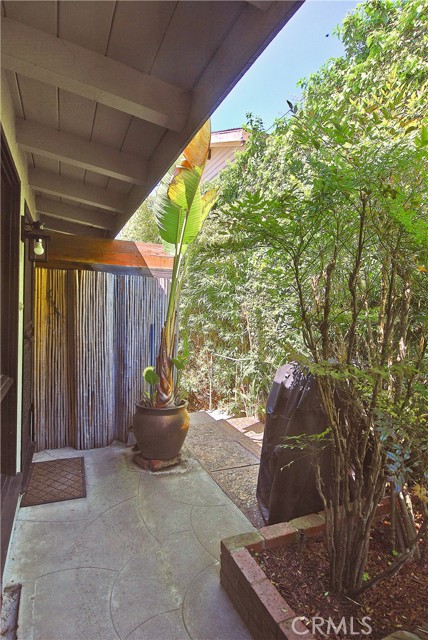 Detail Gallery Image 18 of 20 For 545 1st St #B,  Manhattan Beach,  CA 90266 - 1 Beds | 1 Baths