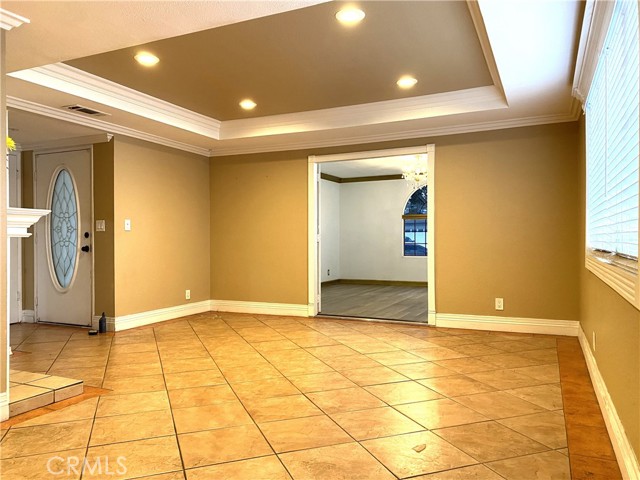 Detail Gallery Image 10 of 17 For 530 S Everglade St, Santa Ana,  CA 92704 - 4 Beds | 2 Baths