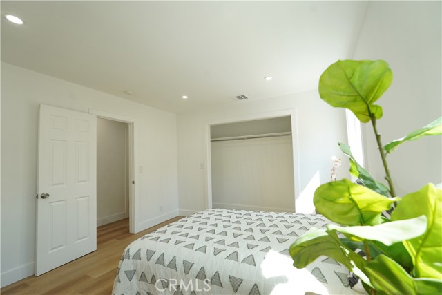 1850 W. 80th Street, Los Angeles CA: https://media.crmls.org/medias/5b586be2-d3fb-4853-9c62-cad27a6adb3c.jpg