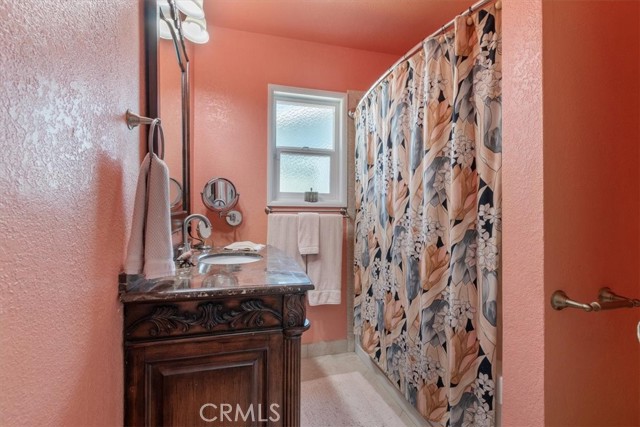 4817 Quartz Hill Rd, Quartz Hill CA: https://media.crmls.org/medias/5b58be67-c097-4e35-9202-9bd8910d148d.jpg